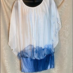 Made in Italy short sleeve, flowy, scoop neckline blouse. EUC! Size Medium